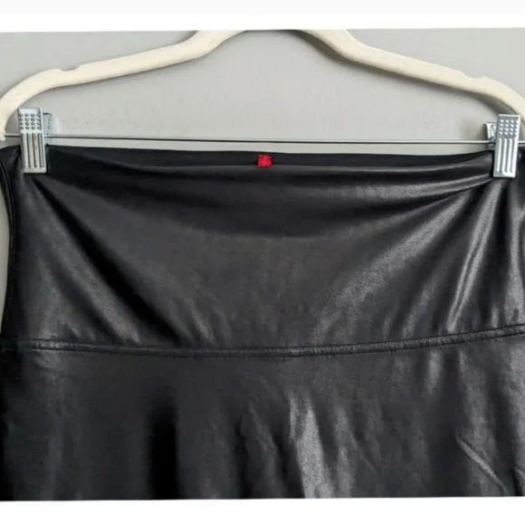 Spanx Cropped Faux Leather Leggings - Picture 3 of 4
